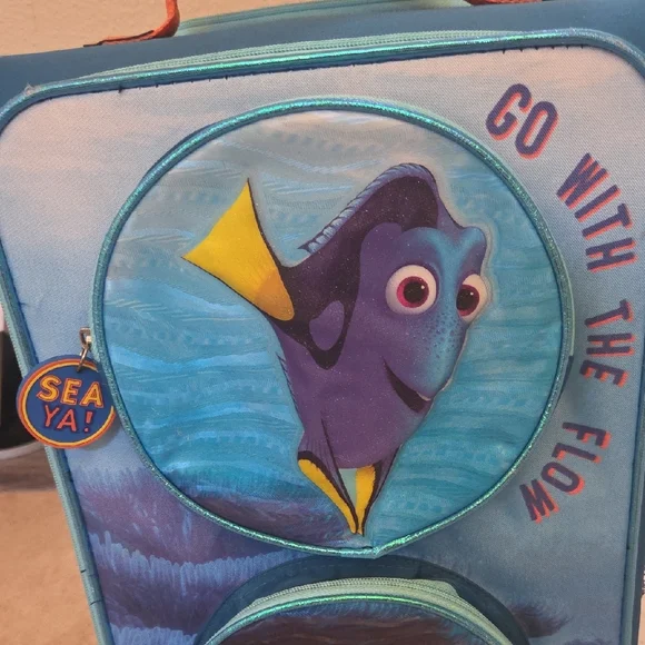 Finding Dory Kids' Suitcase Used - Picture 2 of 8